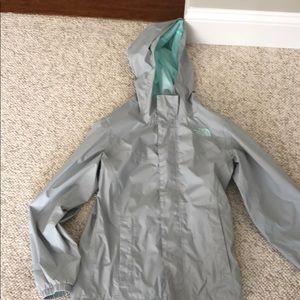 North Face Rain coat, girls M 10/12. Gray